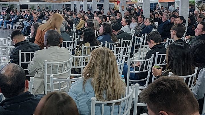 Semana Arrozeira inicia debates sobre resiliência, inovação e futuro do agro em Alegrete